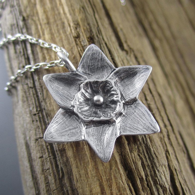 Spring Daffodil Pendant